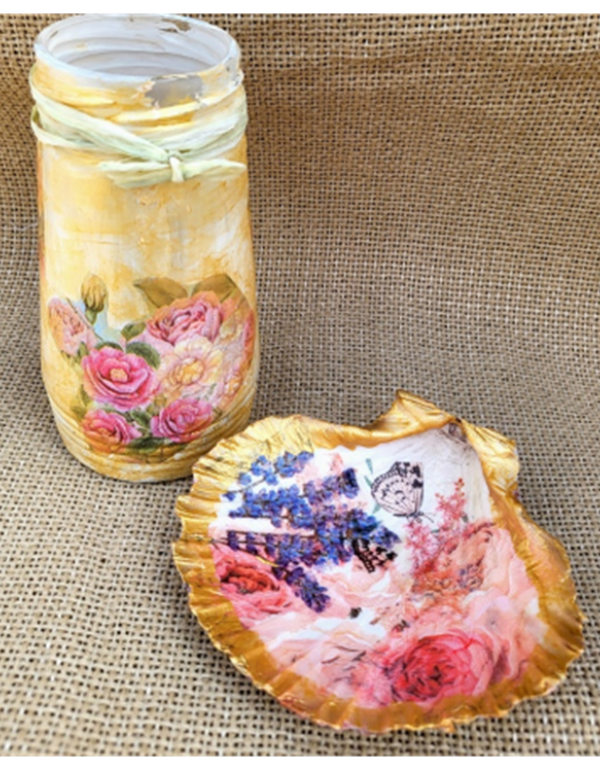 Pretty shell and jar with flowers